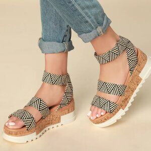 Steve Madden Bandi Black & Tan Platform Sandals